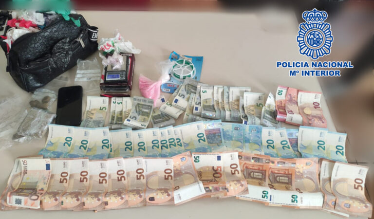 Un detenido con hachís, cocaína y más de 50 pastillas de éxtasis