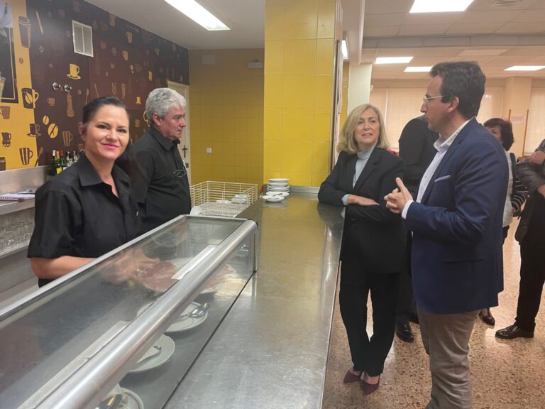 Madrid reabre las cafeterías en los Centros de Mayores públicos