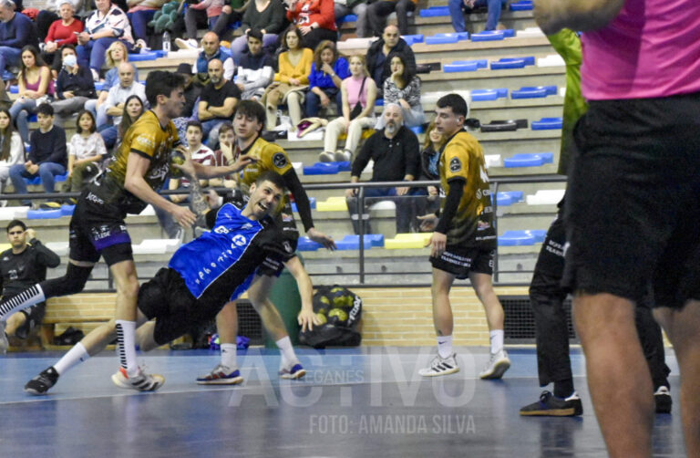 Trepidante victoria del Balonmano Leganés en casa