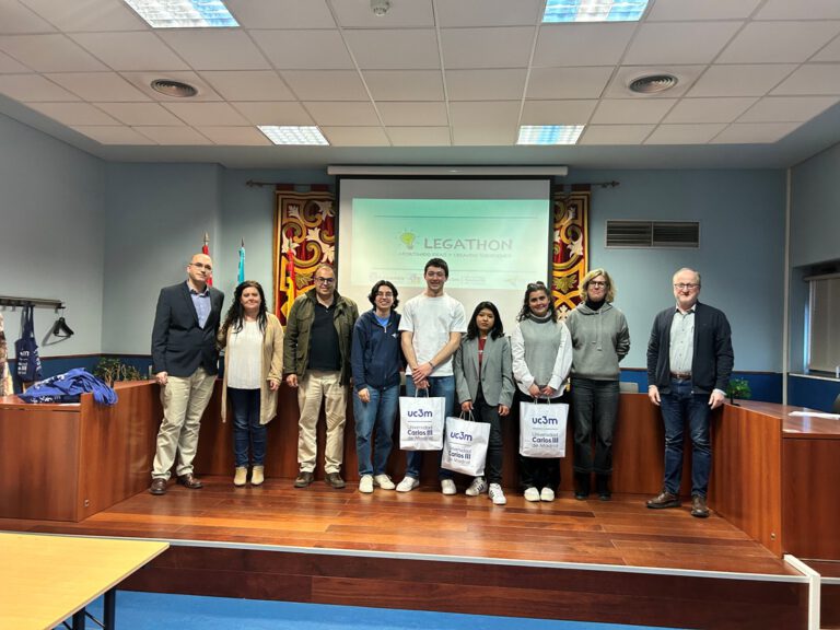 ‘Los Rubiks’, con su iniciativa sobre la salud mental, ganan el Legathon