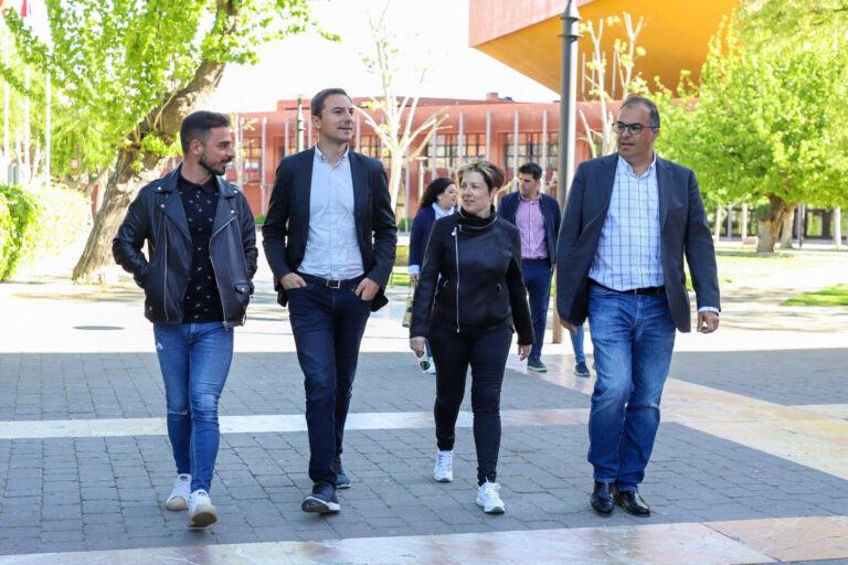 Juan Lobato reclama en Leganés un plan en los colegios ante las olas de calor