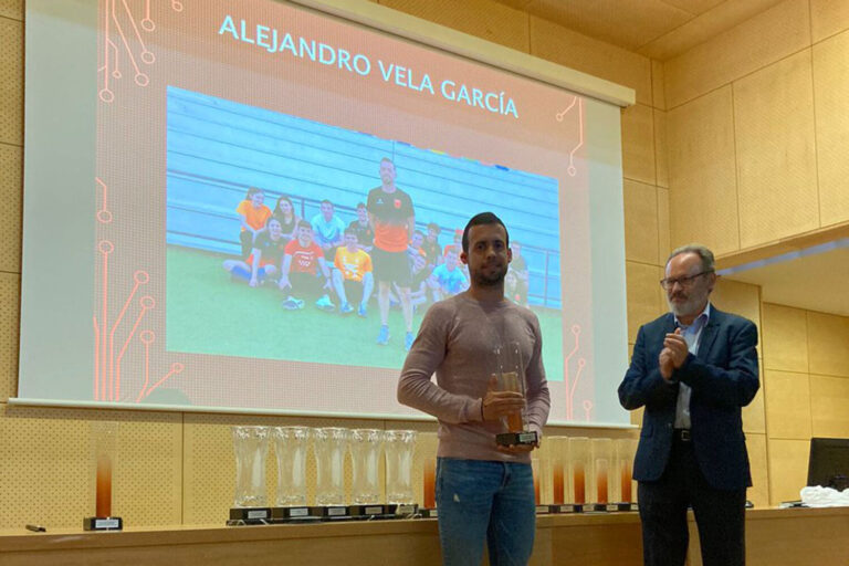 Ángel González y Alejandro Vela, premiados en la Gala del Atletismo Madrileño 2023