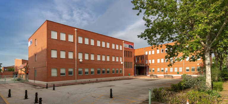 Decenas de alumnos de Leganés afectados por la crisis de prácticas en las FP sanitarias