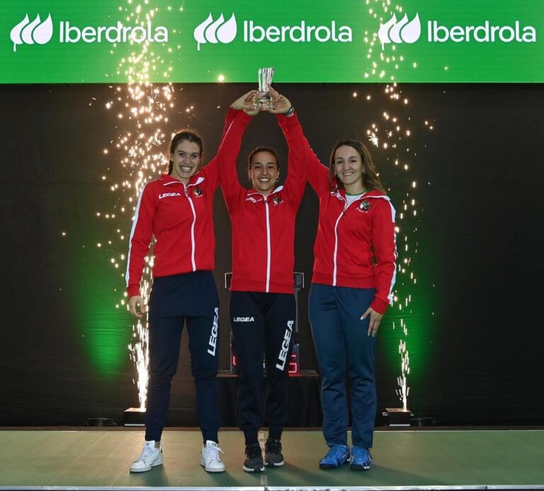 Lucía Martín, oro en el Campeonato de España de esgrima, y Celia Pérez, bronce