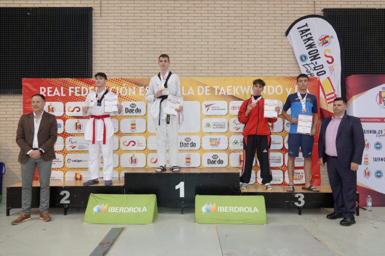César Cedrún se proclama campeón de España de Taekwondo