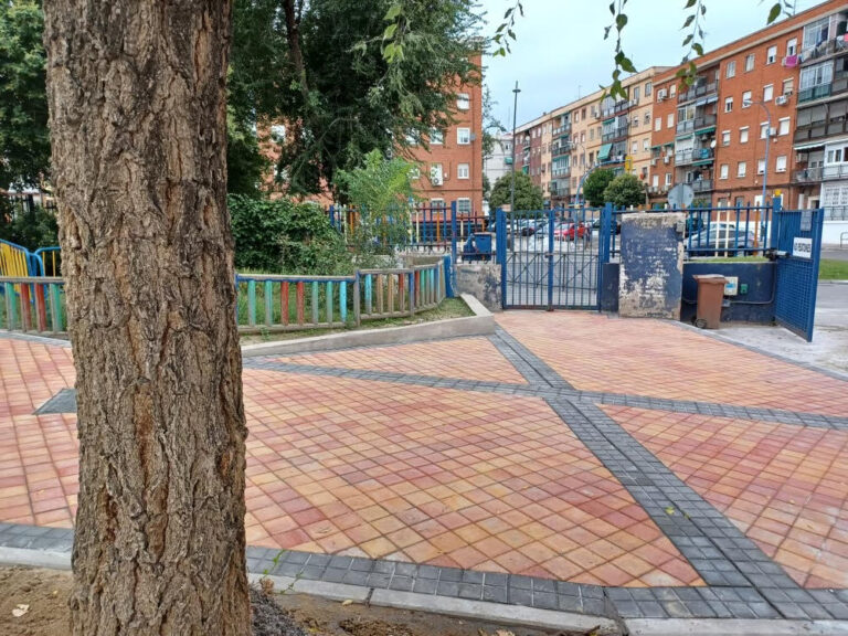 Renovados los accesos al CEIP Concepción Arenal de Leganés