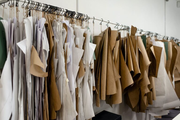 Leganés lanza un proyecto de reciclaje de ropa a partir de plástico y polyester