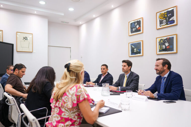 Madrid ofrece diálogo para lograr nuevos acuerdos en educación