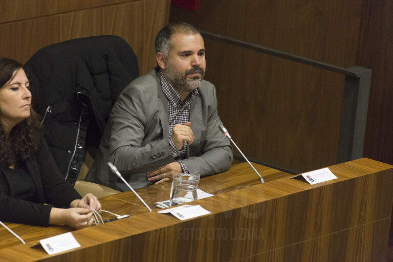 Carlos Delgado (ULEG) desafía a Beatriz Tejero (Vox Leganés) a revelar el acuerdo secreto