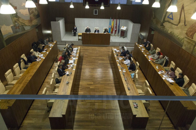 Leganés rechaza en bloque la «inmediata expulsión» de inmigrantes ilegales