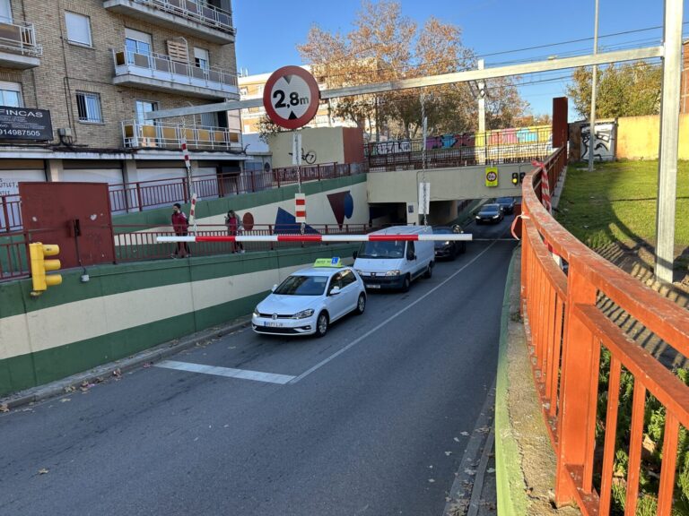 El gálibo del puente tragacamiones ya está terminado: así queda