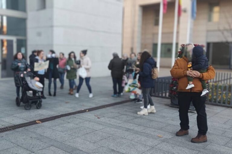 Las familias de la EI Koala de Leganés defienden a sus profesoras
