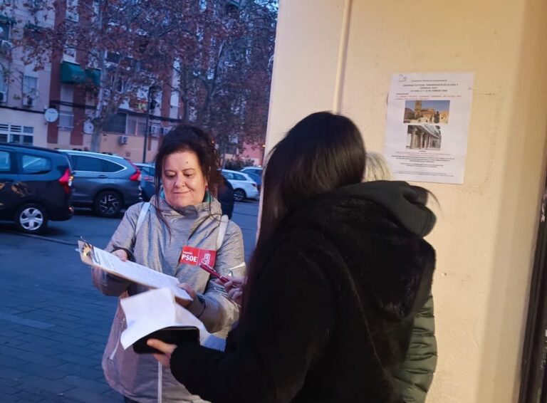 PSOE Leganés recoge firmas para reabrir las urgencias de Pedroches y La Fortuna