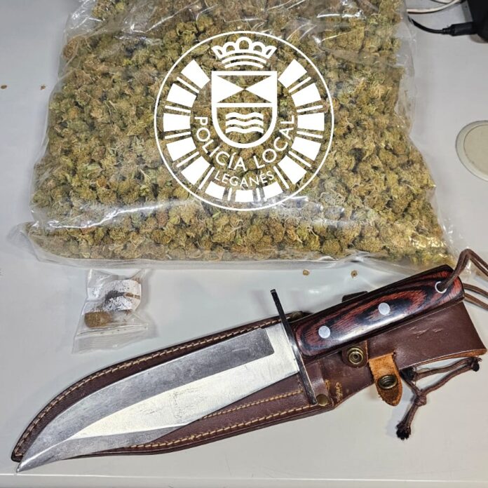 policia leganes cuchillo marihuana