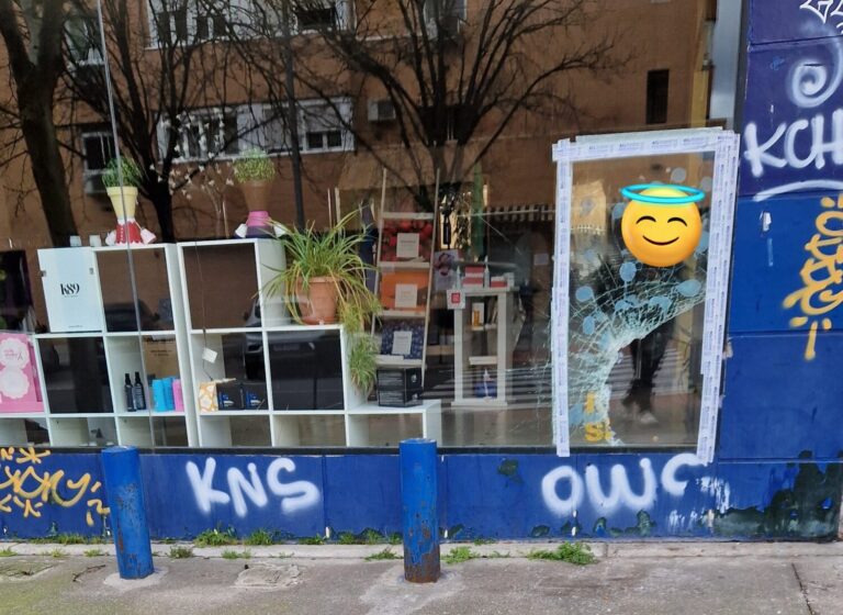 Denuncian dos robos en comercios en Leganés Norte