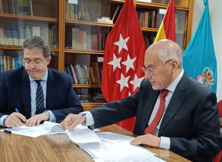 Karsan España acuerda con el Ayuntamiento contratar vecinos de Leganés