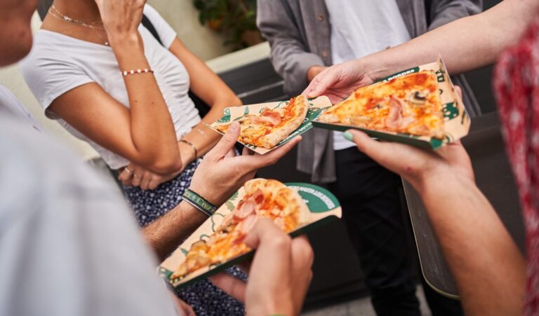 Ginos abre un nuevo local en Parquesur e invita a pizza gratis