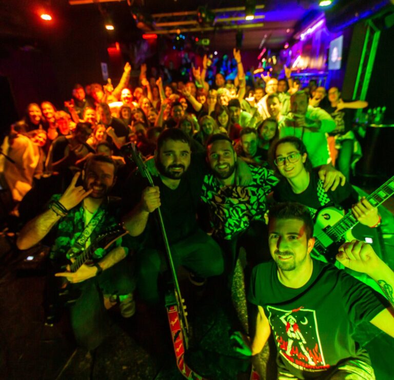 El grupo de punk rock de Leganés, ‘Agujero de salida’ lanza nuevo disco