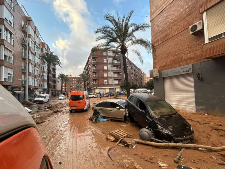 Protección Civil Leganés colabora en Paiporta (Valencia) tras la DANA
