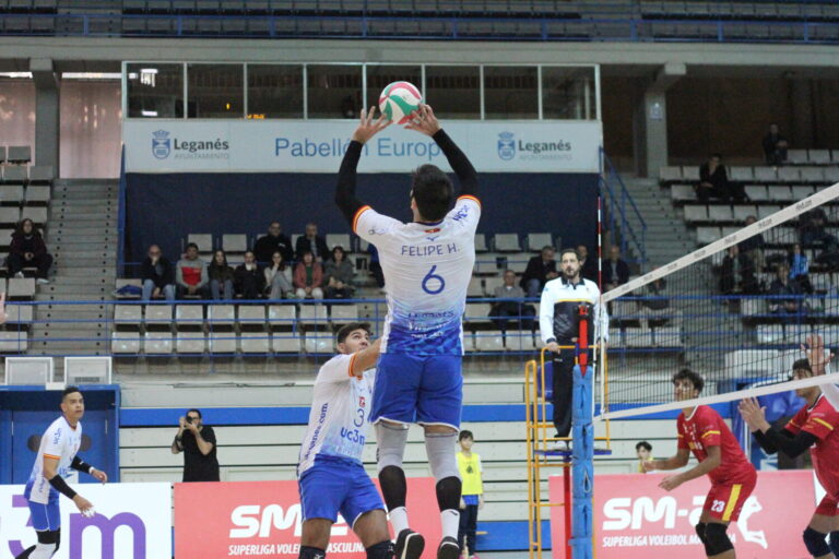 El UC3M Voleibol Leganés se impone 3-0 al CD Judesa Vóley y escala al segundo puesto