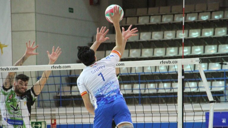 Gran remontada del UC3M Voleibol Leganés masculino en Utrera