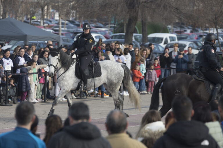 Policía Nacional realiza su carrera 091 en Leganés con exhibiciones caninas y ecuestres