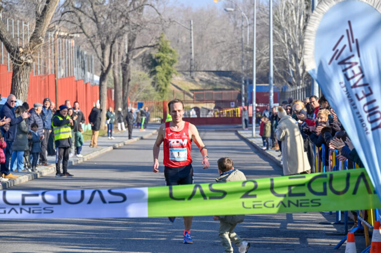 Rubén Fernández y Laura Martínez ganan Las Dos Leguas de Leganés 2025