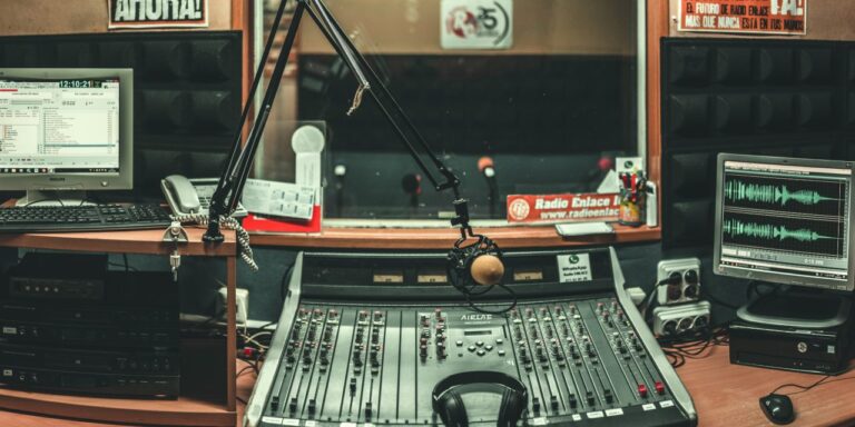 Las radios comunitarias de Madrid preparan el Día Mundial de la radio
