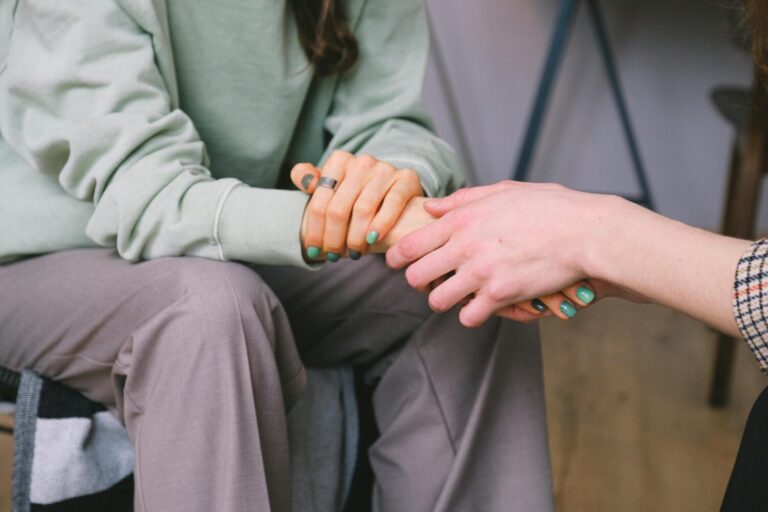 Lanzan una web para ayudar a prevenir actitudes suicidas