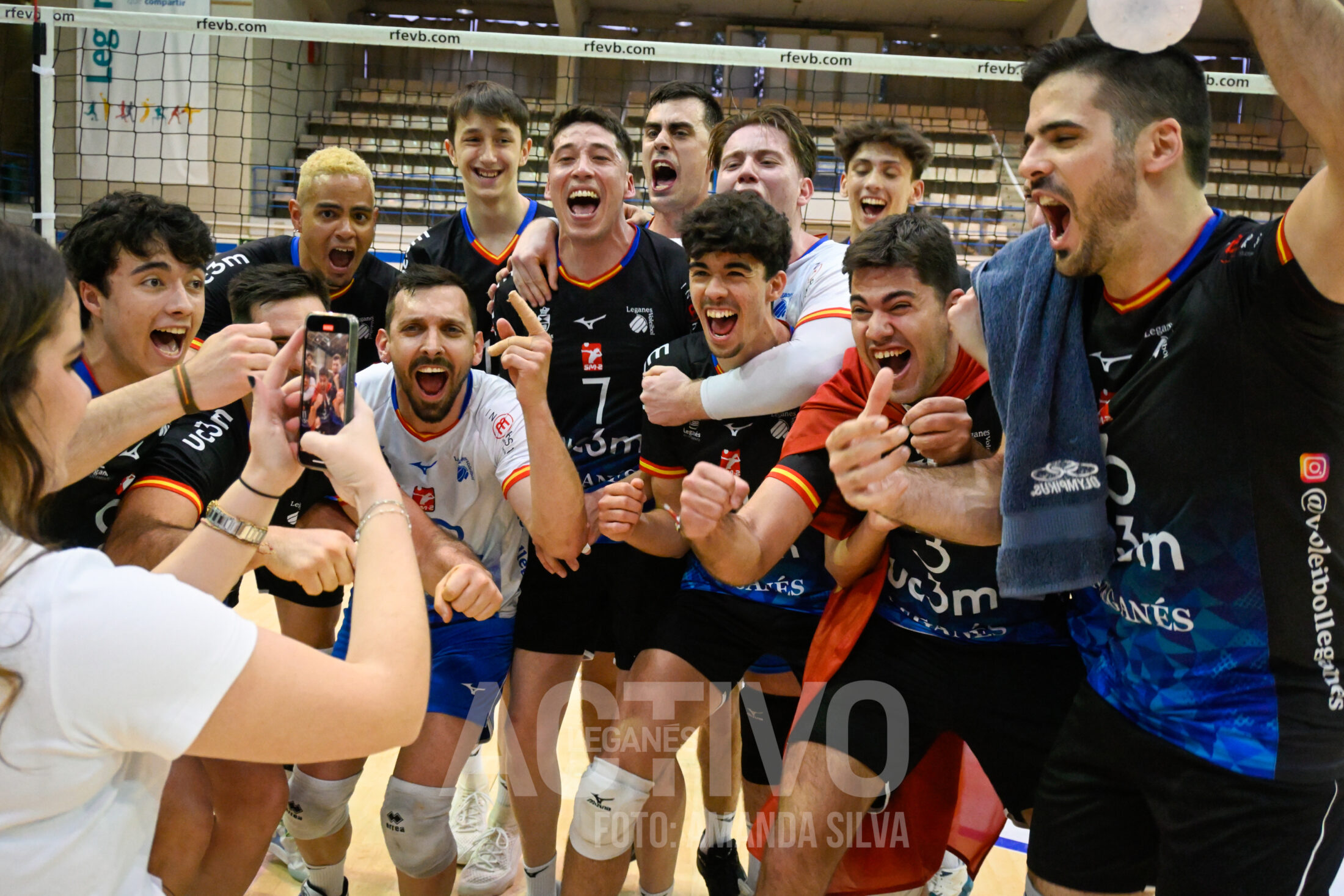 Voleibol Leganés celebra ascenso