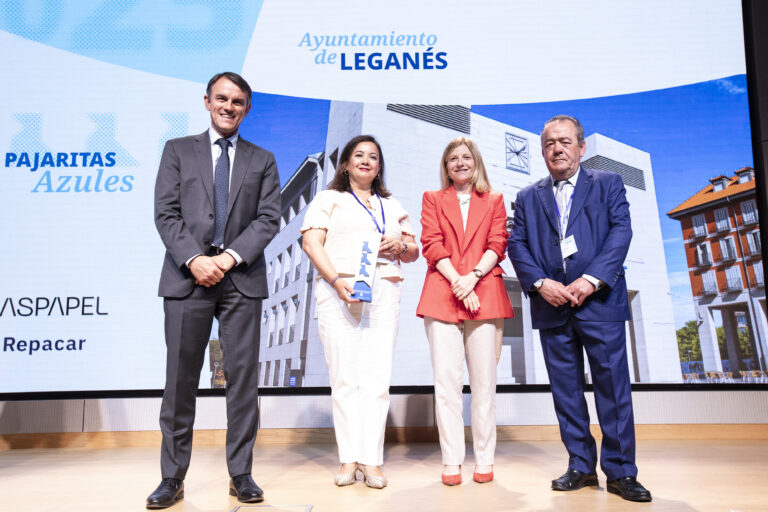 Leganés repite con nota: tres Pajaritas Azules por su reciclaje de papel y cartón