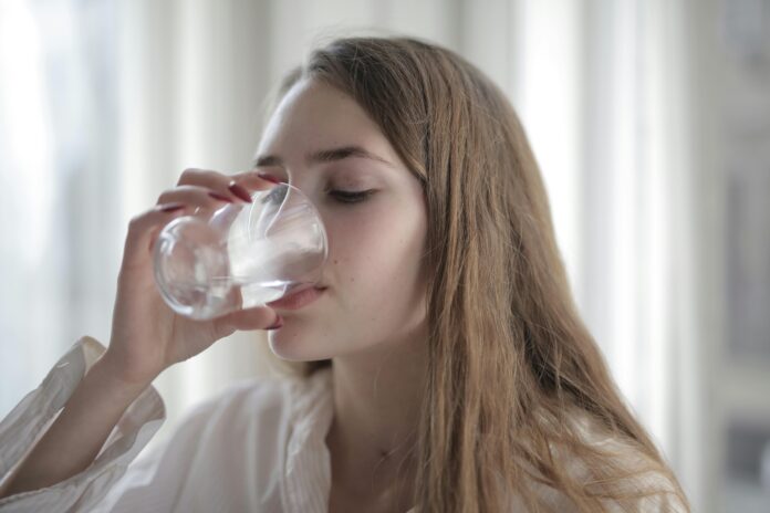 beber agua calor