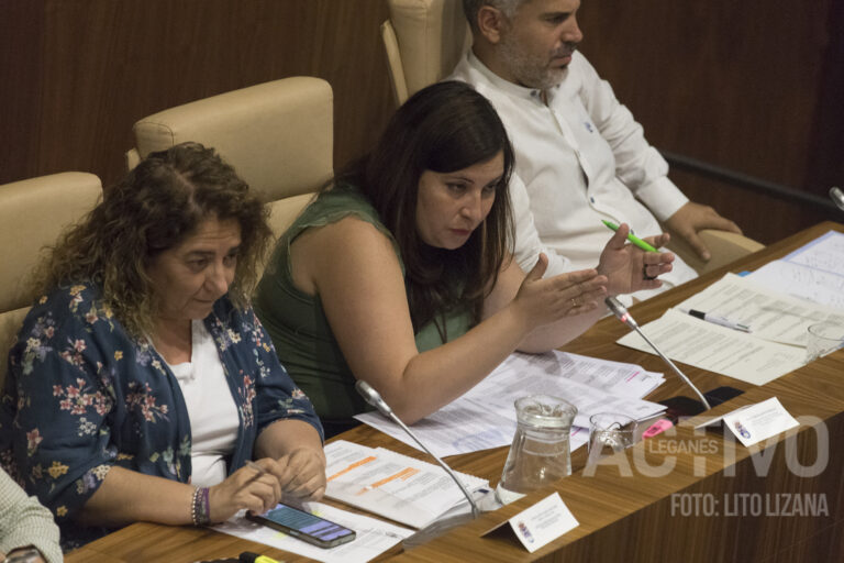 El Pleno de Leganés reprueba a la concejala de Mayores, Virginia Benito (ULEG), por su gestión y el clima de tensión