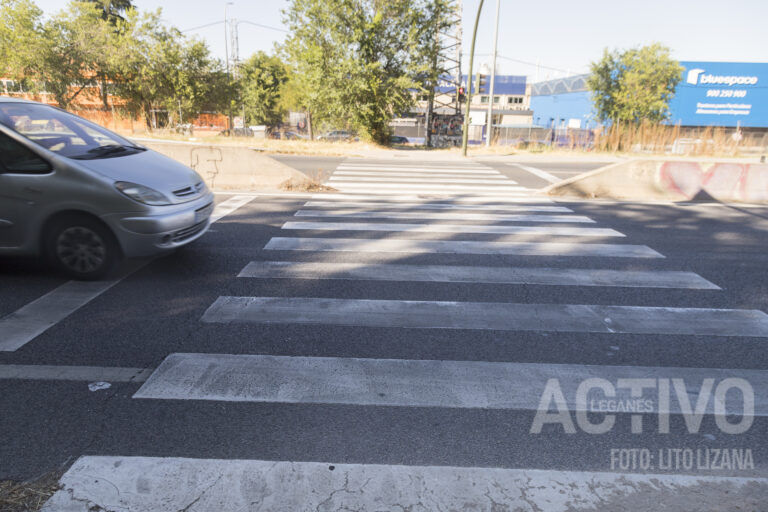 Alarma vecinal en Leganés por los cortes del semáforo en Vereda de los Estudiantes: “Nadie hace nada”