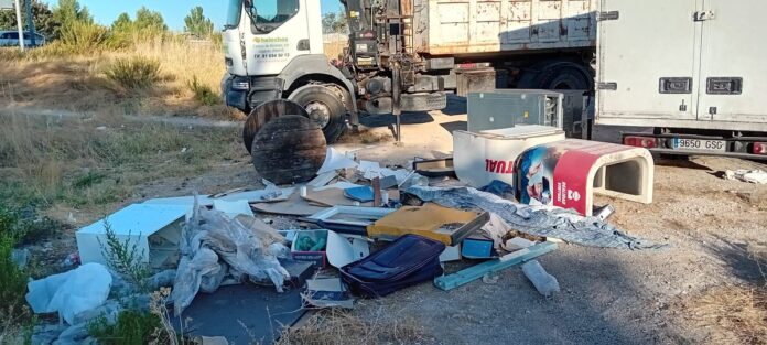 Vertidos en el polígono Prado Overa leganes