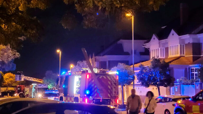 Un hombre se atrinchera durante cuatro horas en Leganés Norte