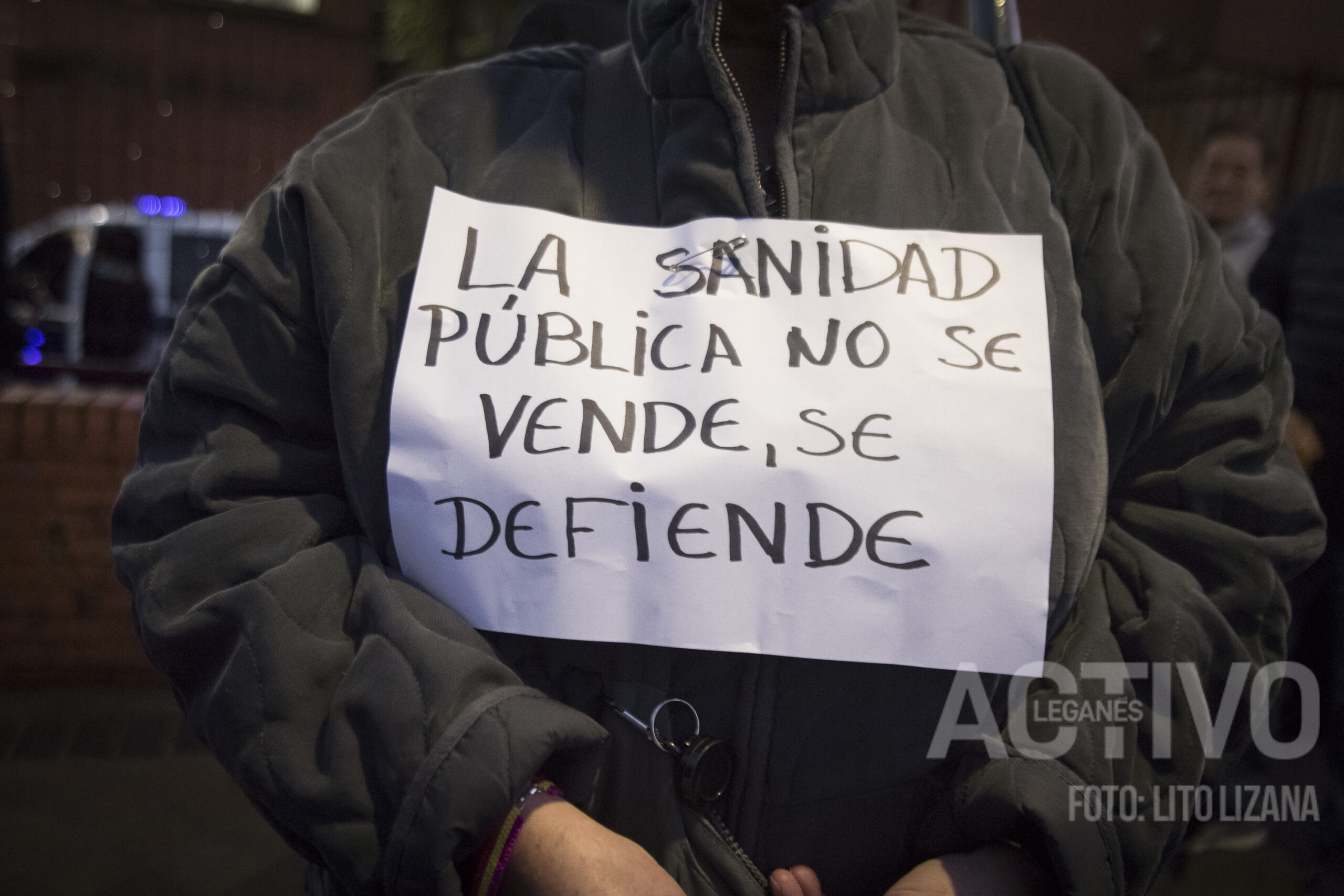 Concentración en defensa de la sanidad pública frente al CS Jaime Vera.