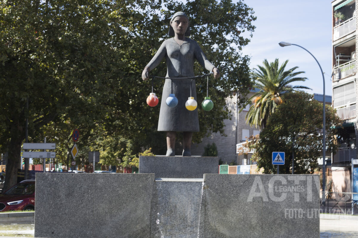estatua mujer de la luz leganes el roto