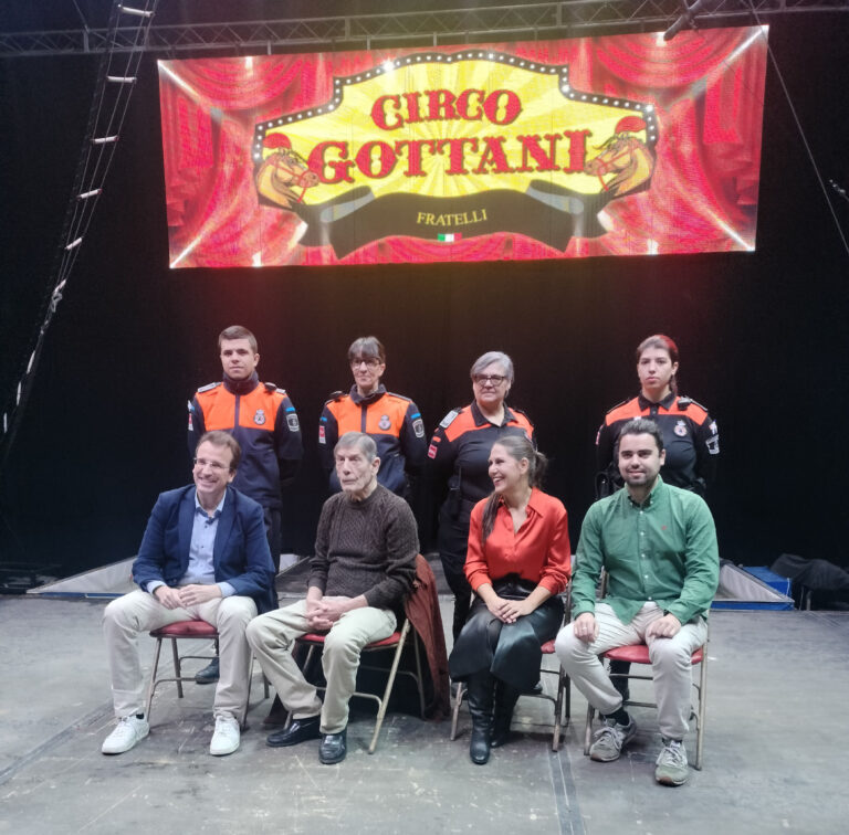 El Circo de Fofito recauda fondos para Protección Civil de Leganés por su labor en la DANA