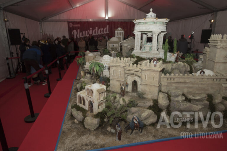 La Navidad arranca en Leganés con la inauguración del Belén de Plaza de España