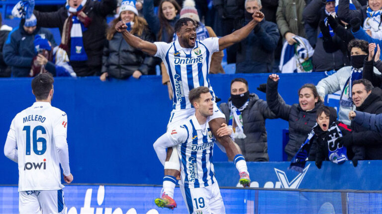 El CD Leganés se hace fuerte en Butarque y tumba al Real Sociedad B con goles y convicción (2-0)