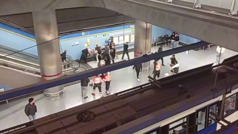 Identificados doce jóvenes tras una pelea en el Metro de Casa del Reloj