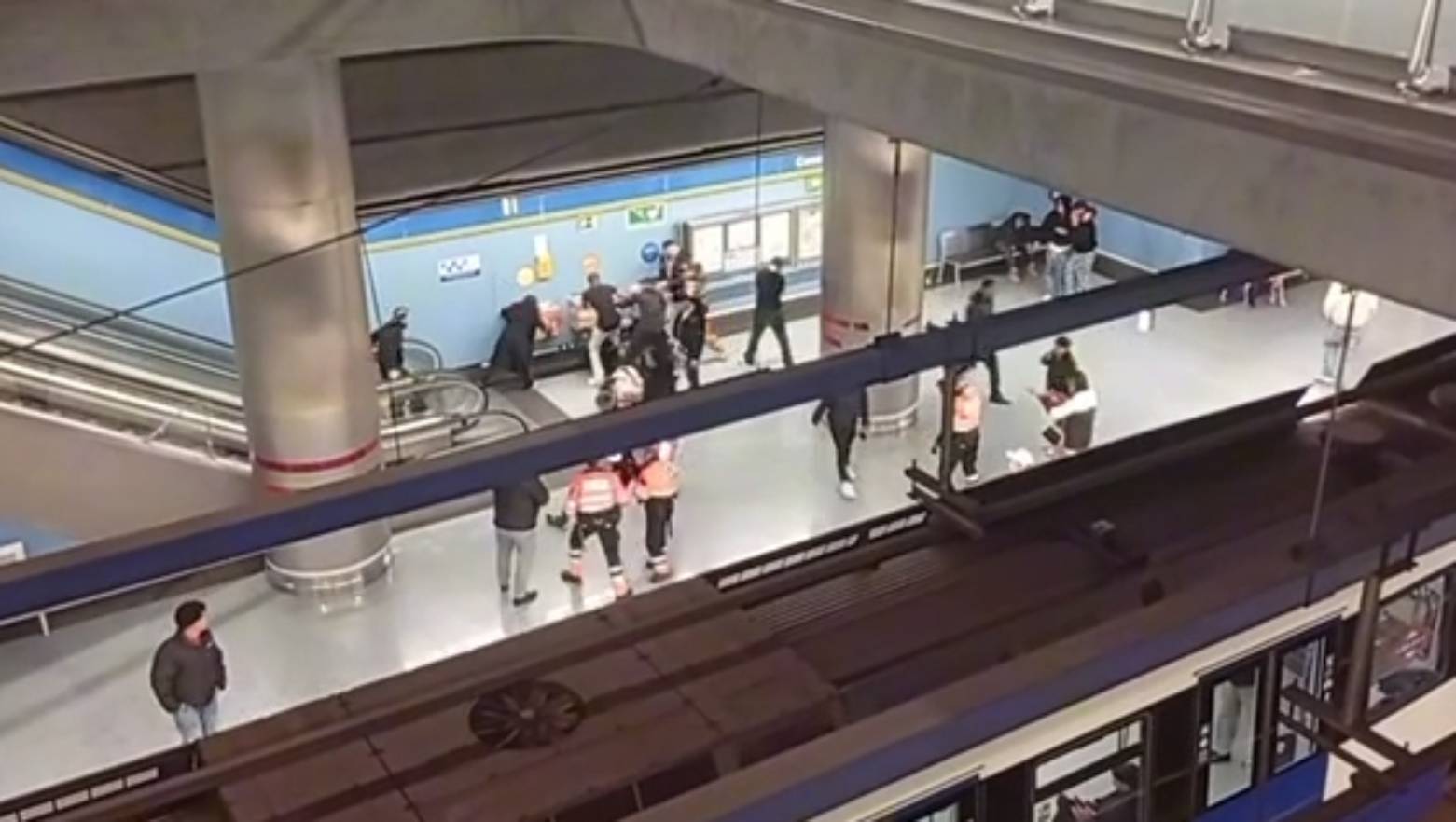 Pelea multitudinaria en la estación de MetroSur de Casa del Reloj