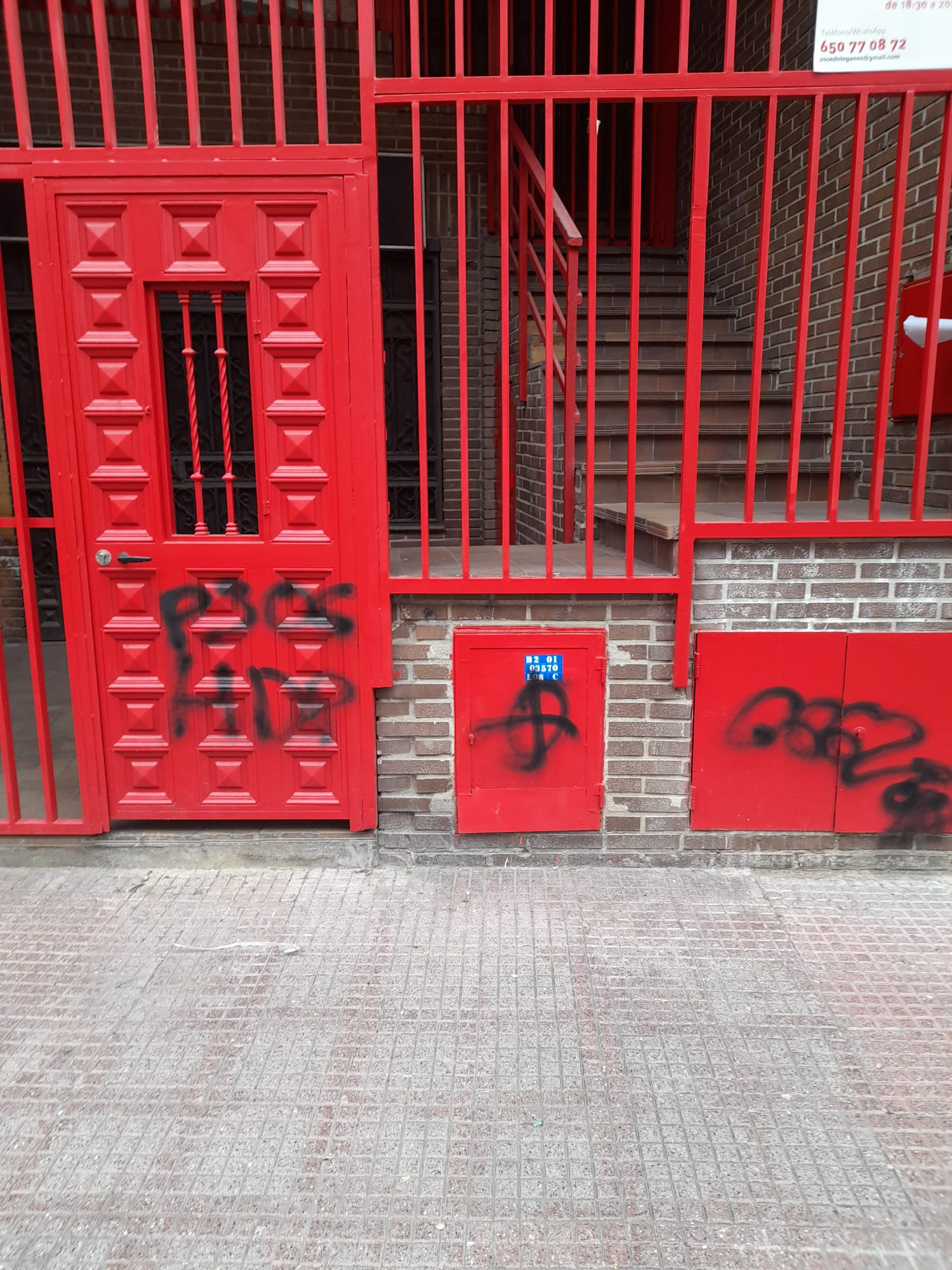 sede del PSOE de Leganés vandalizada fascistas 02