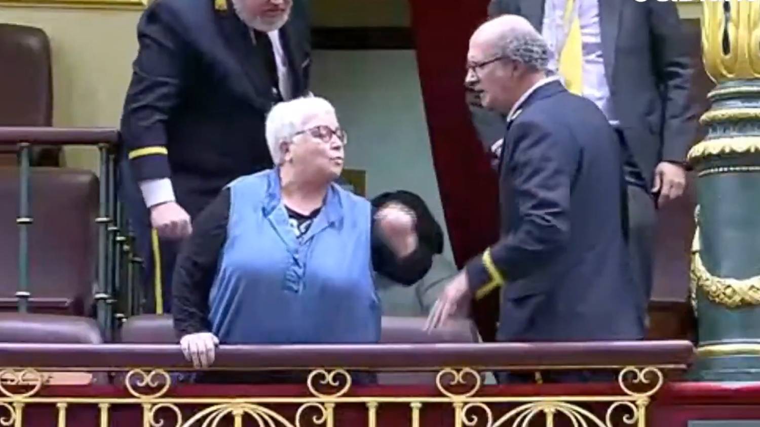 vecina leganes expulsada congreso diputados