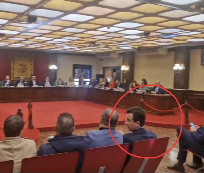 El Alcalde de Leganés Miguel Ángel Recuenco en el Pleno del Ayto. de Móstoles II