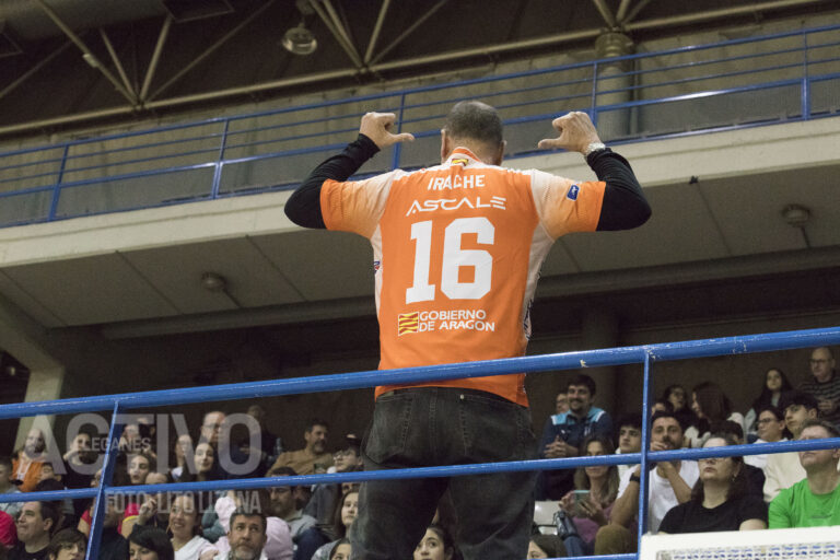 César  Irache regresa: el hijo pródigo que partió al Pabellón Europa en dos