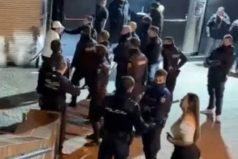 Agreden con un adoquín a varios policías en La Cubierta de Leganés