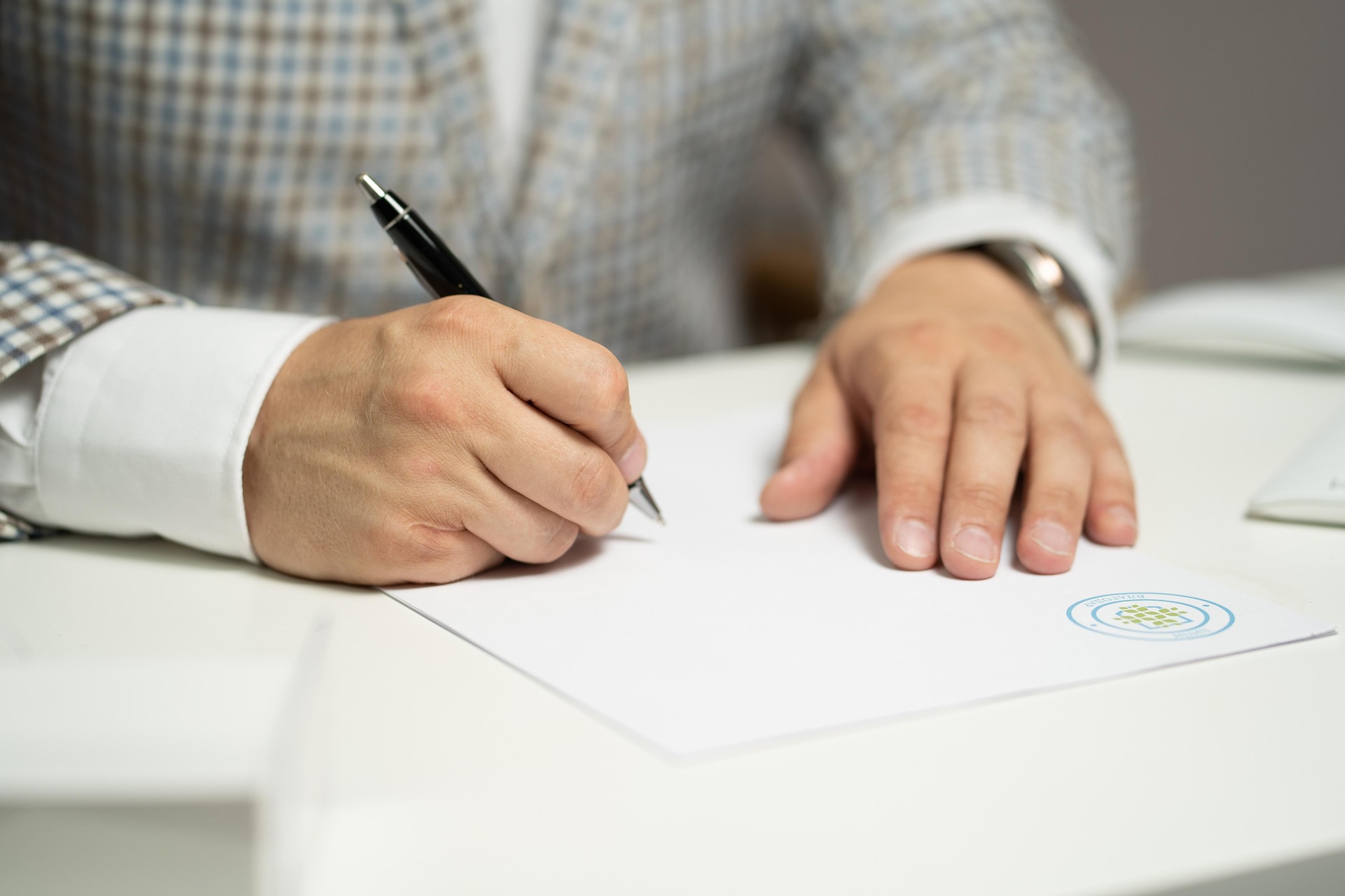 firma de papel maximilianovich man