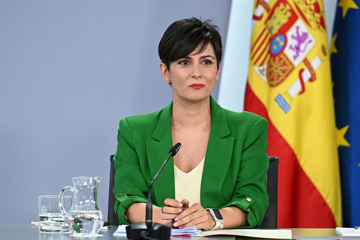 ministra de vivienda